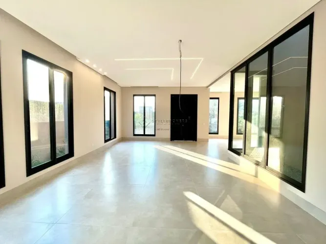 Condomínio Villa Jardim Cuiabá/MT Sobrado para venda com 300 metros quadrados com 4 quart
