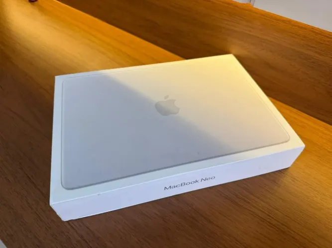 MacBook neo - 256GB 8GB Prata - nota fiscal (1 ano de garantia) Novo!