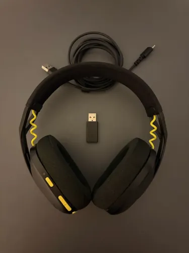 Fone logitech g435