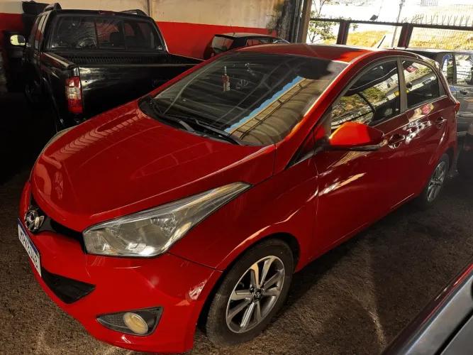 Hyundai HB20 Premium 1.6 Flex 16V Mec. 2013
