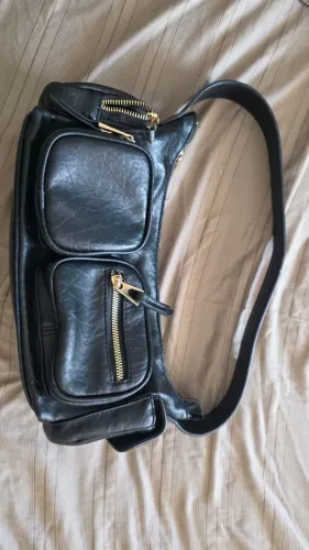 BOLSA SEMI NOVA - COMPRADA EM MILÃO - RITA ORA