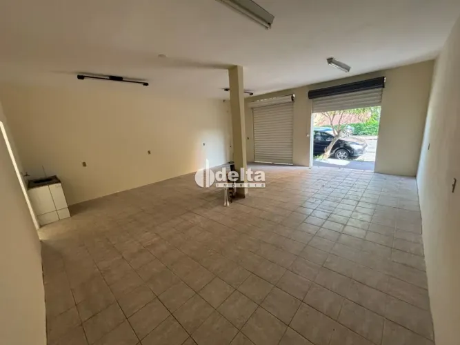 Loja disponível para locação no bairro Martins em Uberlândia-MG