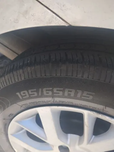 Peneu 195/65/15