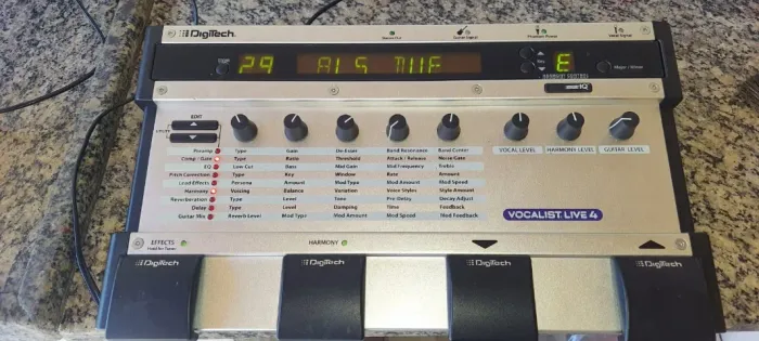 VENDE-SE - DIGITECH VOCALIST LIVE 4