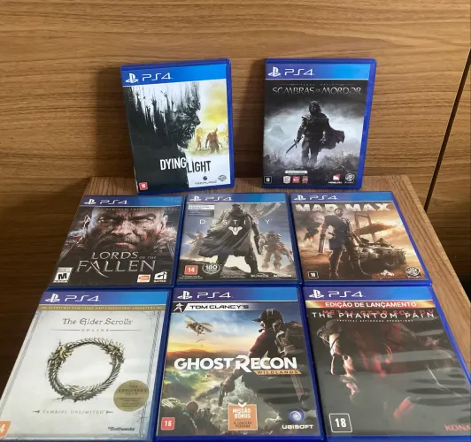 Lote com 8 jogos originais de PS4 (faço OlxPay)