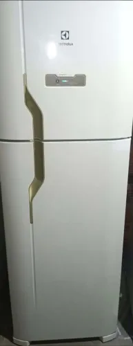 Vendo geladeira Electrolux 400L Frost Free 110v ótimo estado entrego