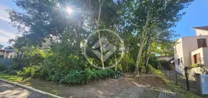 Terreno Acolhedor! Condomínio porteira fechada codigo: 293392