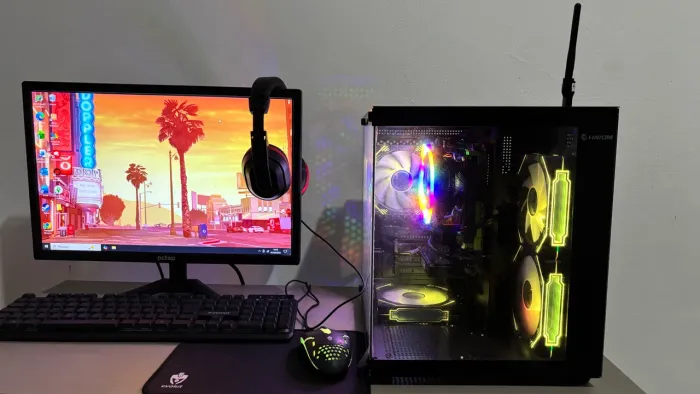 Setup Gamer Completo - PC + Monitor + Mesa + Teclado e Mouse
