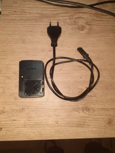 Carregador bateria Lithium ion Sony BC-CSN