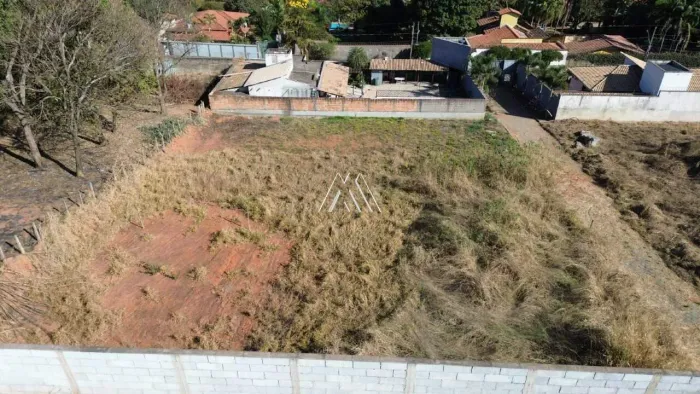 Vendo lote em Itaúna com ótima localização!