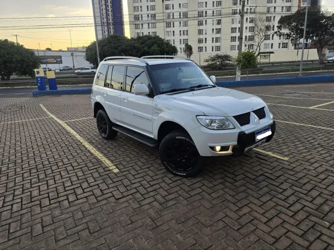 Mitsubishi Pajero TR4 2.0/ 2.0 Flex 16V 4X4 Aut. 2011