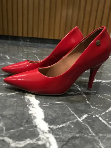 Scarpin Vizzano vermelho 