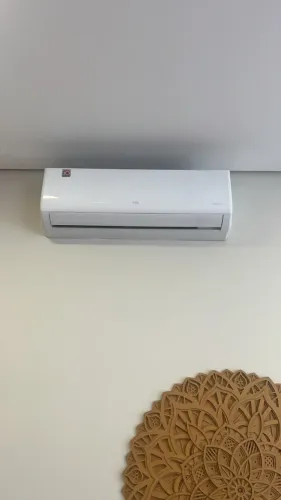 Split Tcl 12000 Btus 220v