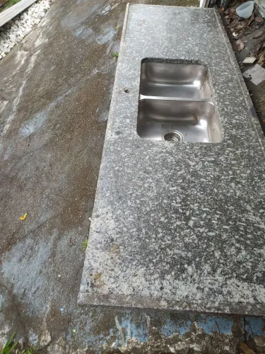 Pia de granito com duas cuba