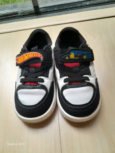 Tenis infantil Zara N°23