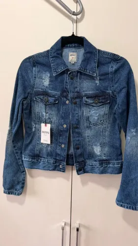 Jaqueta jeans, biotipo, tamanho P, nova, nunca usada.