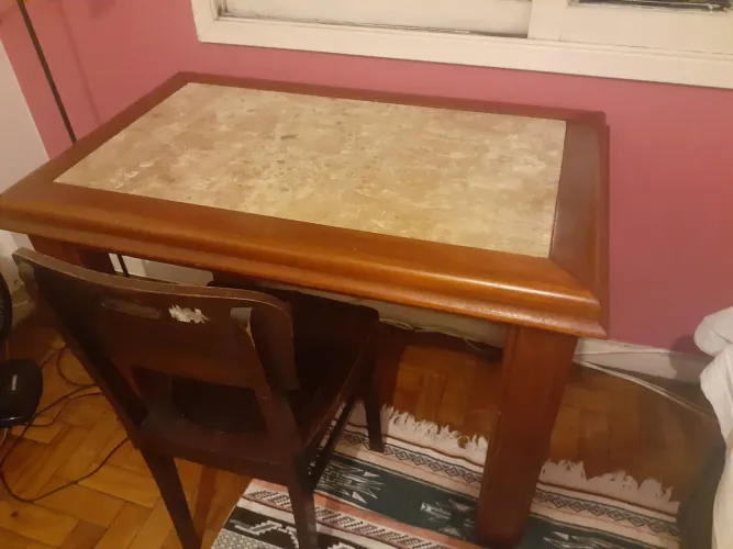 Mesa em Madeira e Mármore