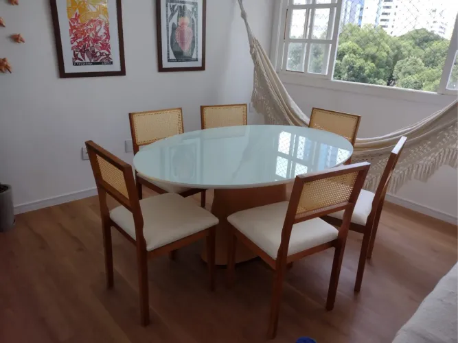 Mesa de jantar linda e sofisticada