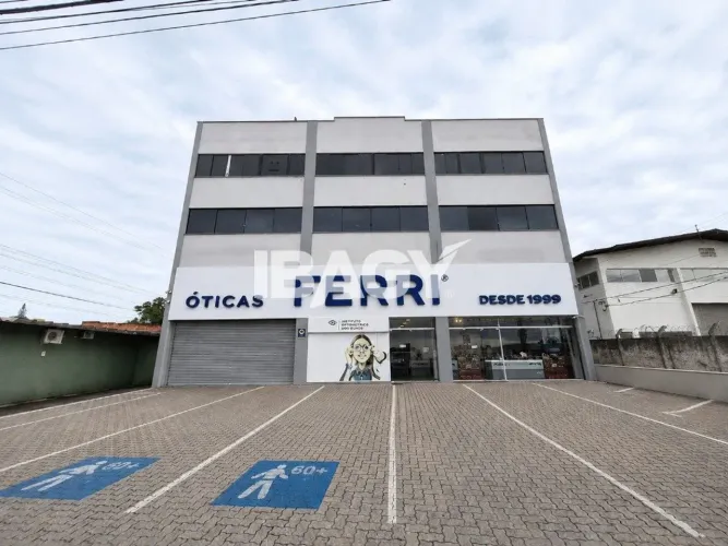 Excelente Apartamento 2 dormitório(s) em Serraria - São José