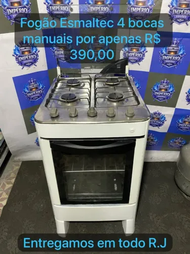 Elegante fogão Esmaltec de 4 bocas, ideal para sua cozinha.