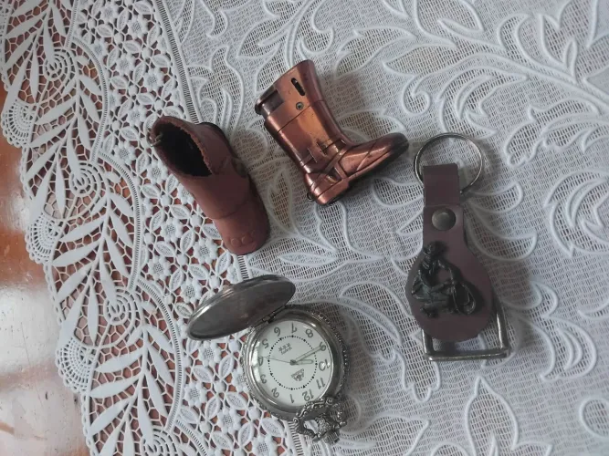 Isqueiro, Relógio, Chaveiro
