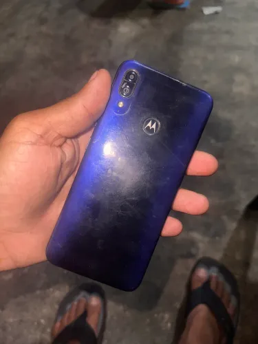 Moto e6 play
