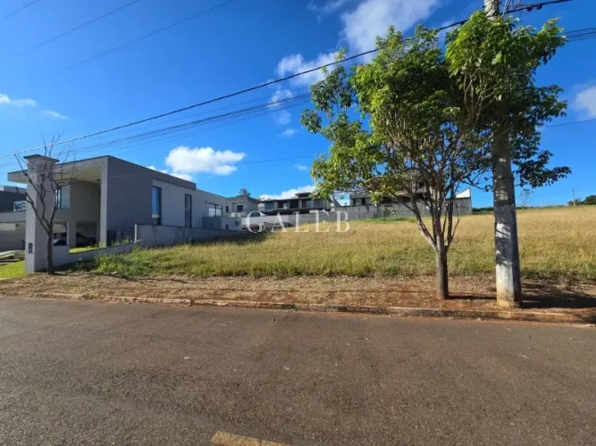 Terreno à venda em Atibaia-SP no Condomínio Equilibrium com 806m² de área! Venha conferir!