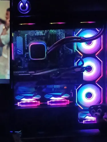 PC Gamer High-End AM5 | Ryzen 5 9600 | RX 7900 XTX 24GB |