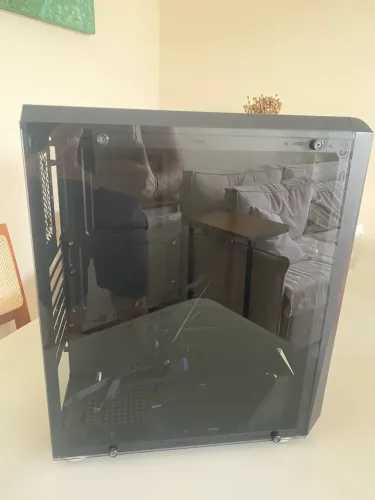 Gabinete gamer com le