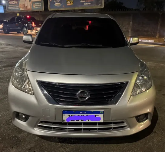 Nissan Versa SL 1.6 16V Flex Fuel 4P Mec. 2013