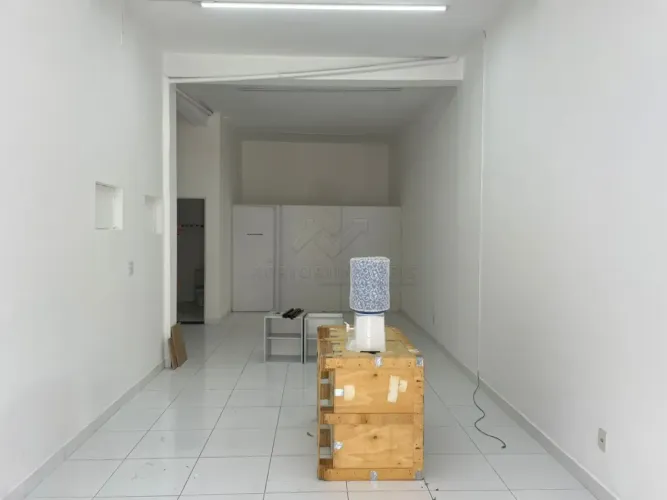 Salão com 52m² e 1 banheiro no Vila Scarpelli - Santo André