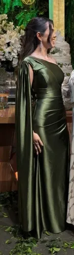 Vestido de festa verde oliva