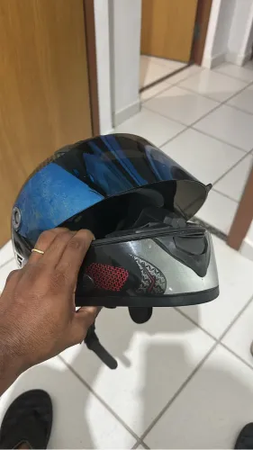 Capacete