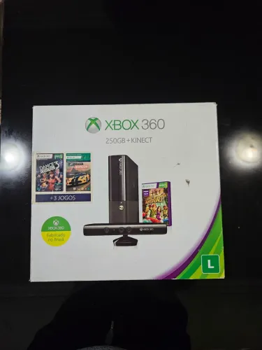 Xbox 360 250gb c/ Kinect + 5 jogos * *OBS: Sem controle remoto)**