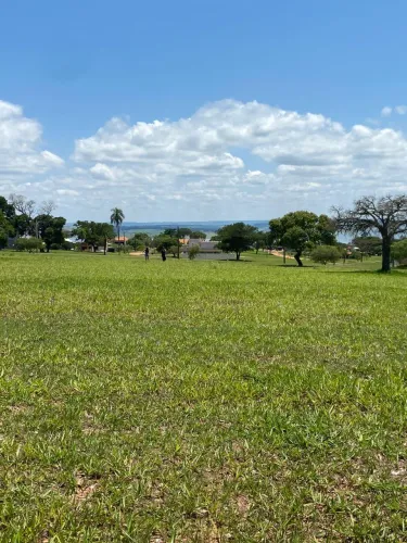 Vendo terreno de 938m Riviera de Santa Cristina XIII - Setor Marina E4-10