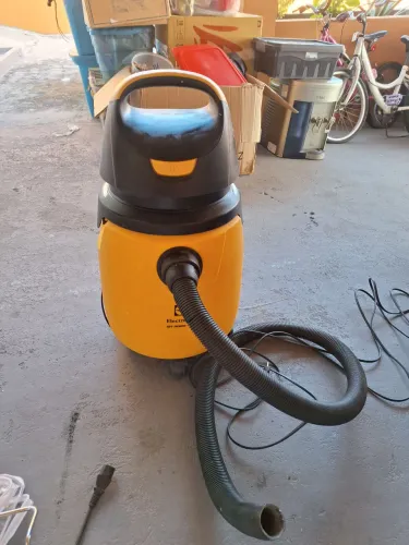 VENDO ASPIRADOR DE PÓ E LÍQUIDOS ELECTROLUX GT3000 PRO - FUNCIONANDO