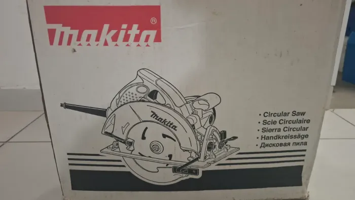 Serra Circular Makita 5007N 1800W 220V - Completa