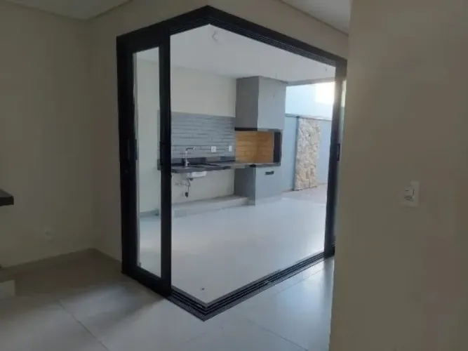 Casa térrea 3 dormitórios à venda no Condomínio Horizontes de Sorocaba-SP.