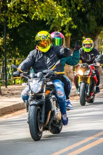 BANDIT 1250cc, VENDO URGENTE! 24 MIL LEVA! ACEITO CARRO COMO PARTE DE PAGAMENTO.!