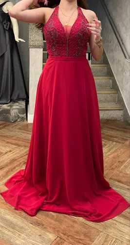 Vestido de festa pink bordado em pedrarias