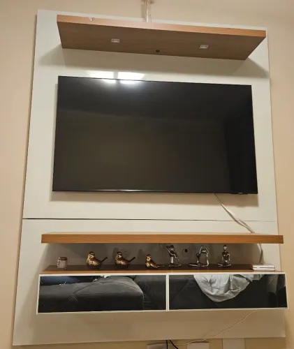 Painel Arthoro P/ TV Até 55" C/ LED E 2 Gavetas Espelhadas 100% MDF Off White / Freijó