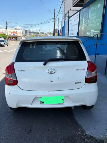 Toyota Etios XS 1.3 Flex 16V 5P Mec. 2013