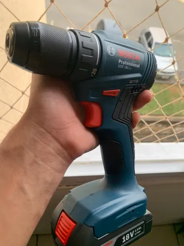 Parafusadeira de impacto