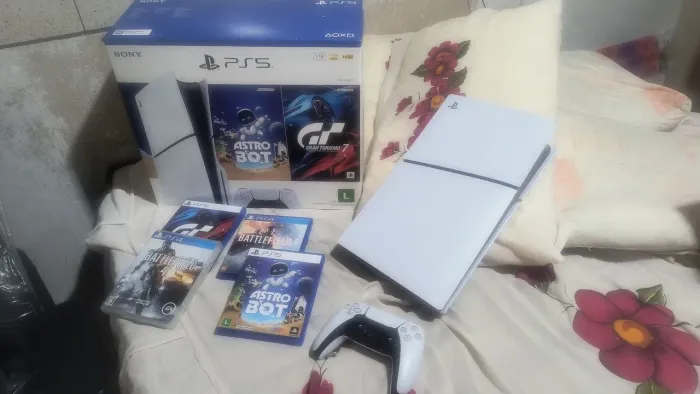 PS5 versão física três anos de garantia simplesmente novo