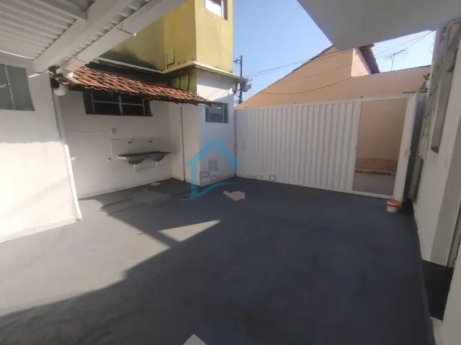 Casa para Locação em Contagem, Santa Cruz Industrial, 3 dormitórios, 1 banheiro, 1 vaga