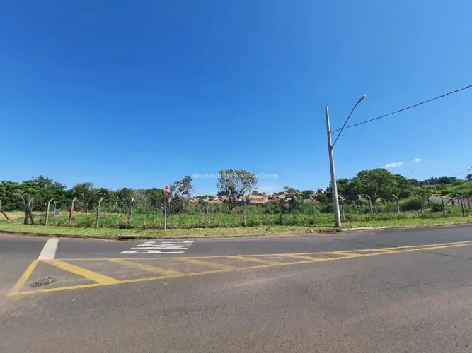Terreno à venda com 1.897,00 m² em Uberaba, próximo aos condomínios Flamboyant I, II e III