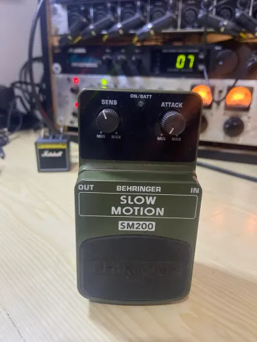 Pedal Behringer SM 200
