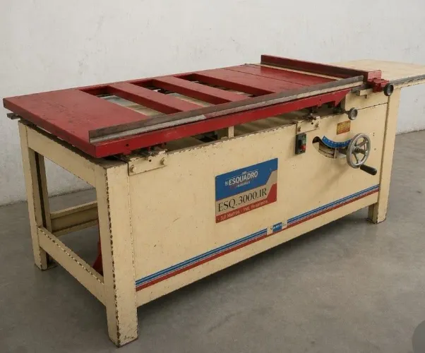 Serra esquadrejadeira Maksiwa mod.  3000I para marcenaria R