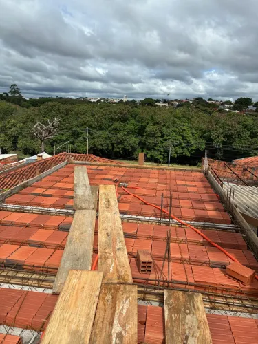 Casa em construção Vende-se