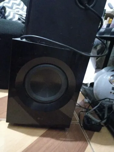 Caixas de som pra sair rápido